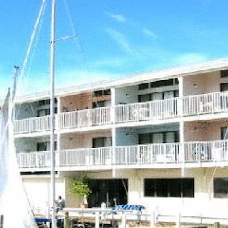 الشقق الفندقية سيدر كيفي  Cedar Cove Beach And Yacht Club المظهر الخارجي الصورة