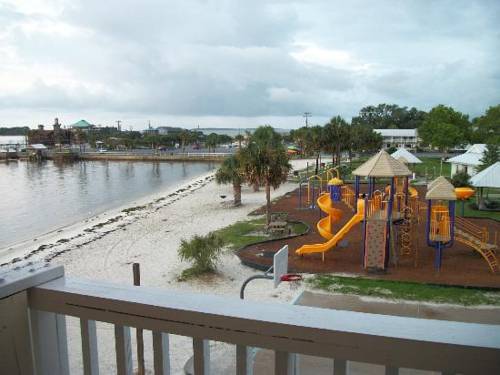 الشقق الفندقية سيدر كيفي  Cedar Cove Beach And Yacht Club المظهر الخارجي الصورة